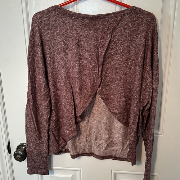 Super soft sweatshirt. Open back. Size medium. - Picture 3 of 3